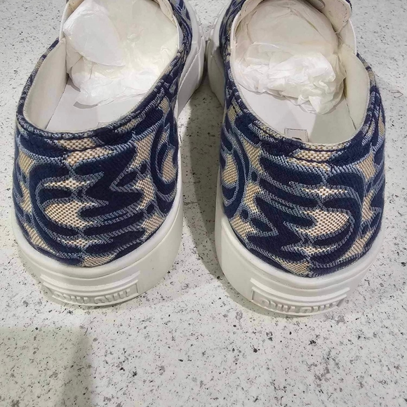 Miu Miu Logo Slip On Sneakers - Picture 5 of 11